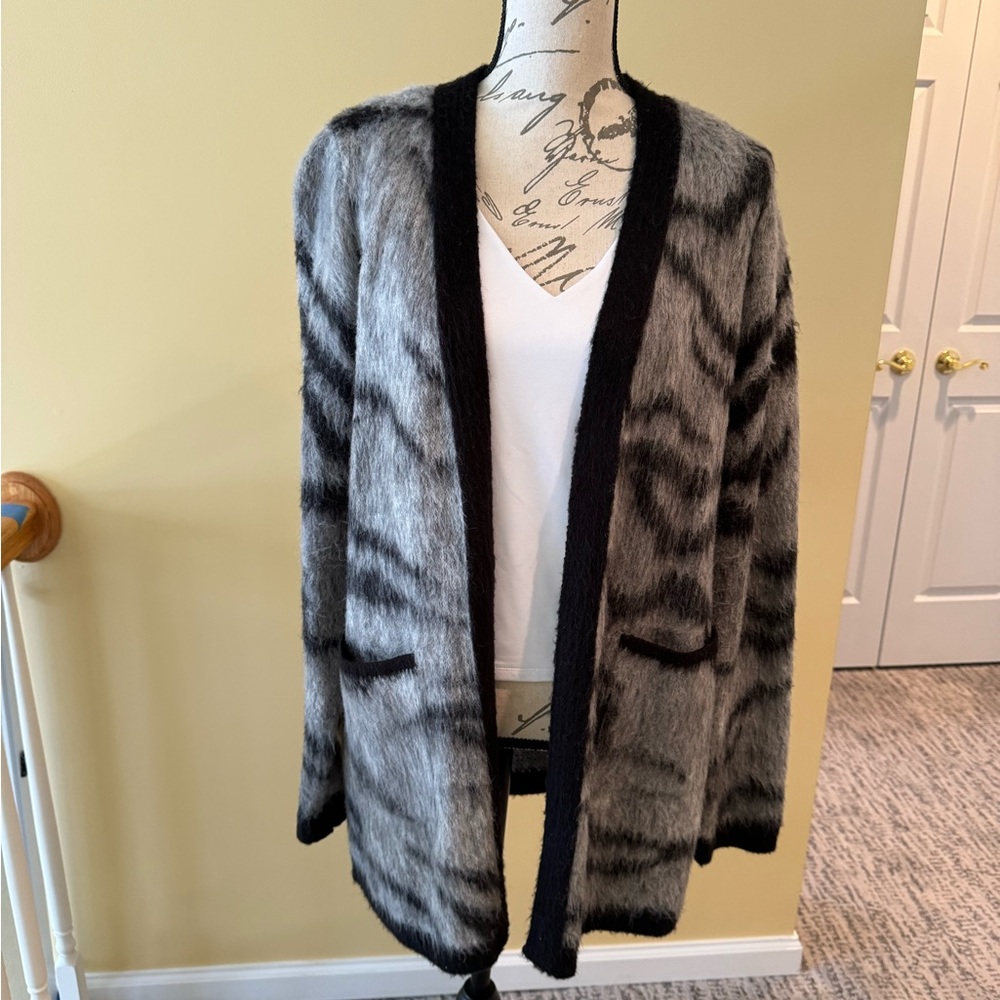 WHBM tiger animal print kimono cardigan sweater sz M